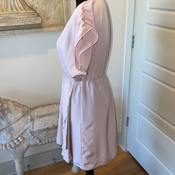 H&M pink dress V cleavage elastic waist shirt sleeves Sz‎ 4 - Picture 4 of 6